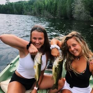 Meet your Posher, Chloe